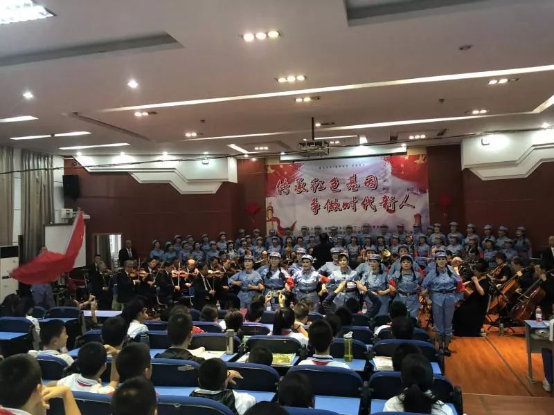 解锁三大红色密码 红色教育培训成新时代干部成长标配